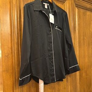 Women’s Victoria secret pajamas with pink satin bow at waist of pants